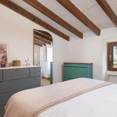 Bona Vista With Mountain Views By Bebreeze Holiday home Pollenca