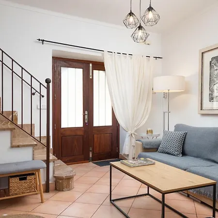 Bona Vista With Mountain Views By Bebreeze Holiday home *